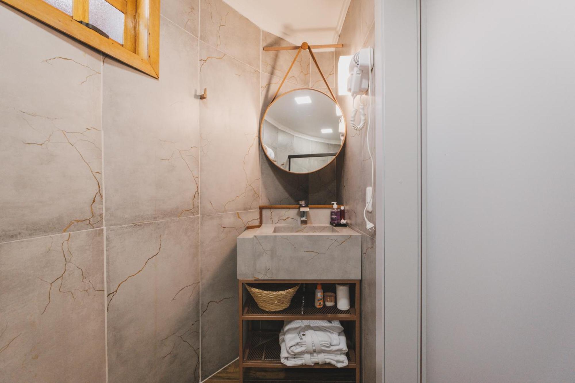 Triple Room Bath,1201169368:JPEG