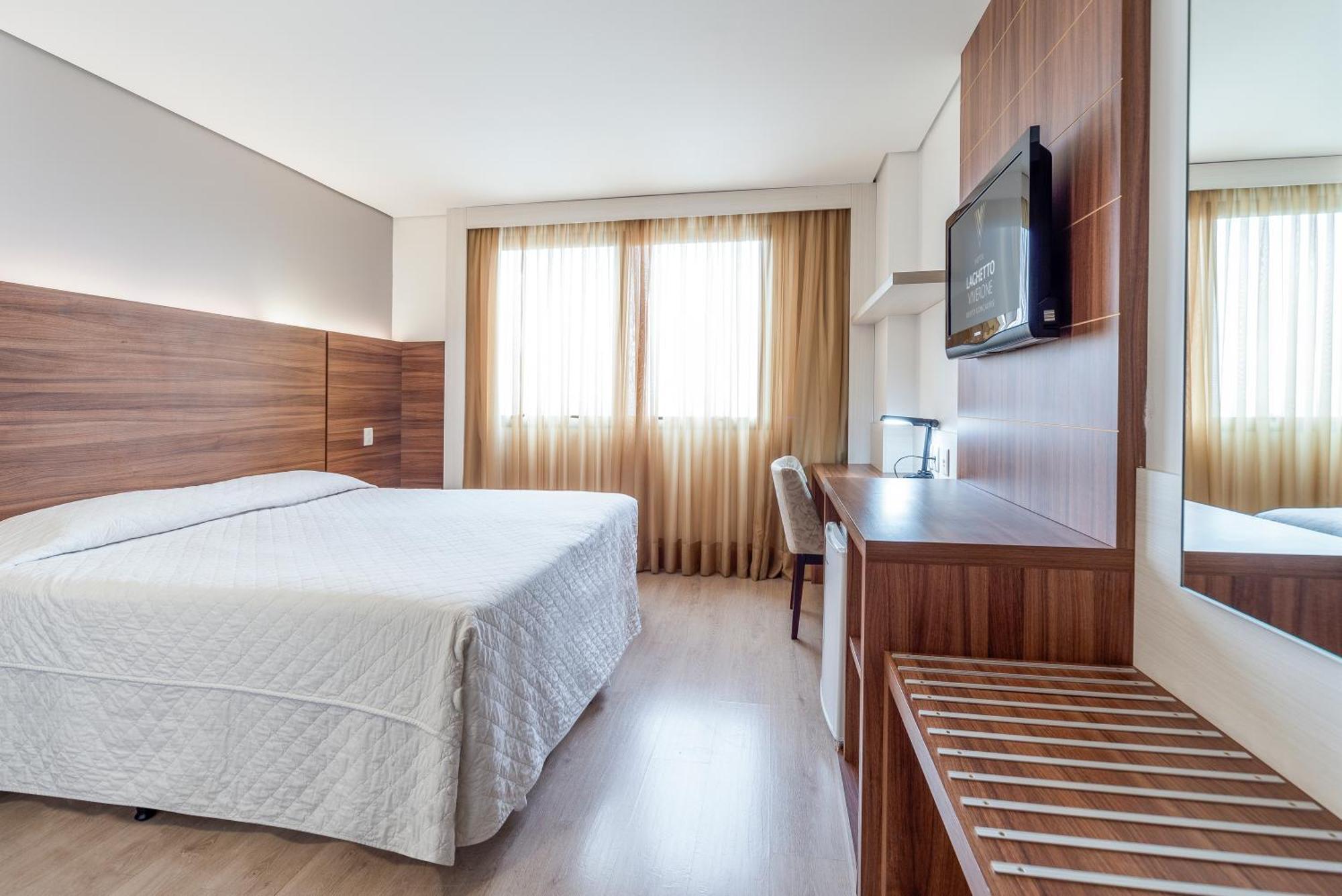Luxury Room,1282894402:JPEG